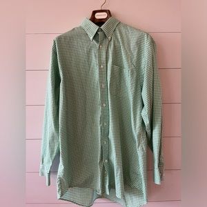 Cotton Wrinkle free. Men’s large button down.